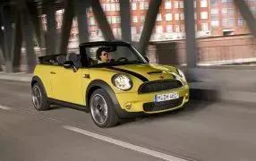MINI Kabriolet R57