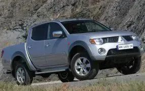 L200 - 4 drzwi podwójna kabina