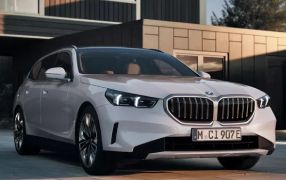 5 G61 TOURING HYBRYDA